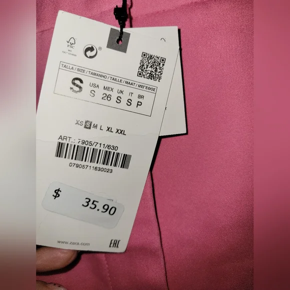 Zara Shorts with Buttons - Picture 3 of 3